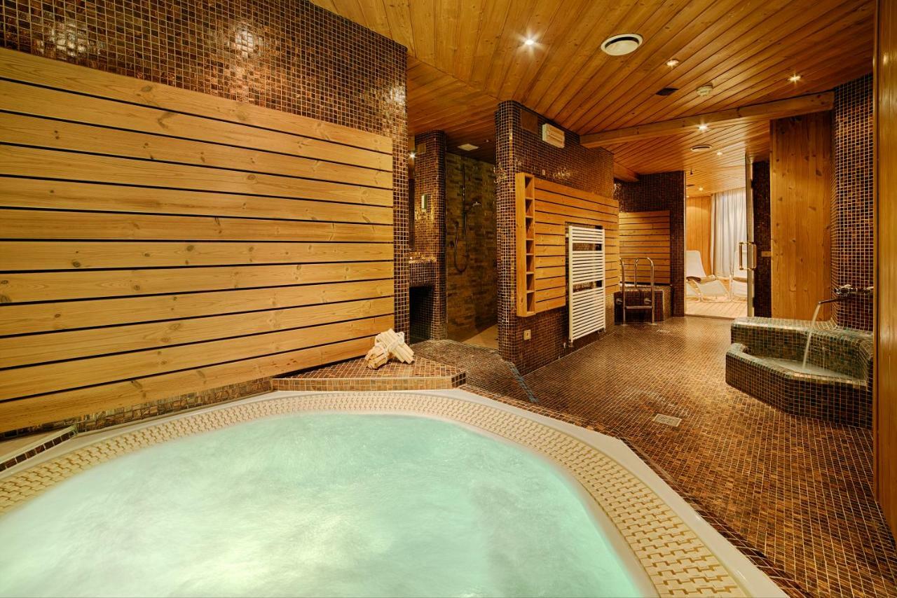 Hotel Reischach Brunico Dış mekan fotoğraf